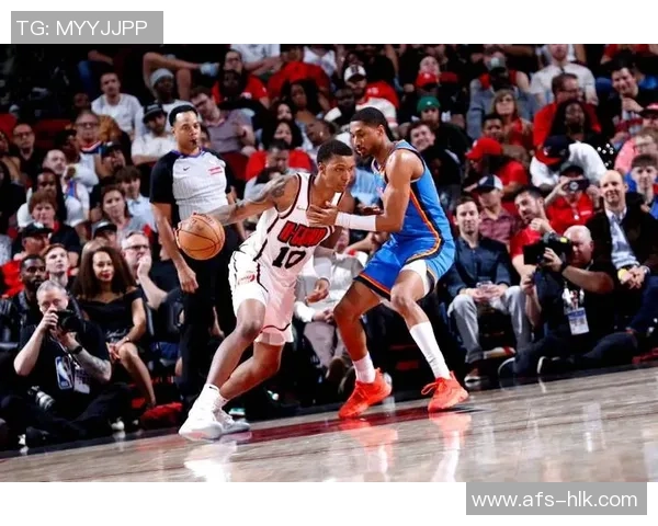 火箭队与雷霆队巅峰对决24日直播精彩赛事回顾与分析